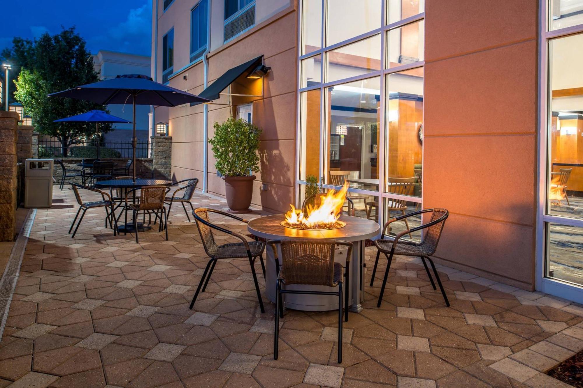 Fairfield Inn And Suites By Marriott Birmingham Pelham/I-65 Εξωτερικό φωτογραφία